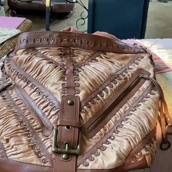 Isabella Fiore Tan Hobo Bag with Textured Leather - Picture 2 of 8